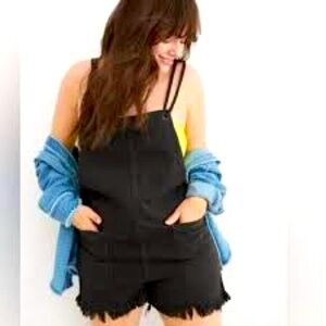 Aerie Black Denim Double Strap Shortalls Romper Size M NWT Fringe Hem 2” Inseam